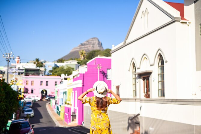 1 Hour Cape Town Bo Kaap Photoshoot Experience - Starting at 114 Church St, then walking into the color