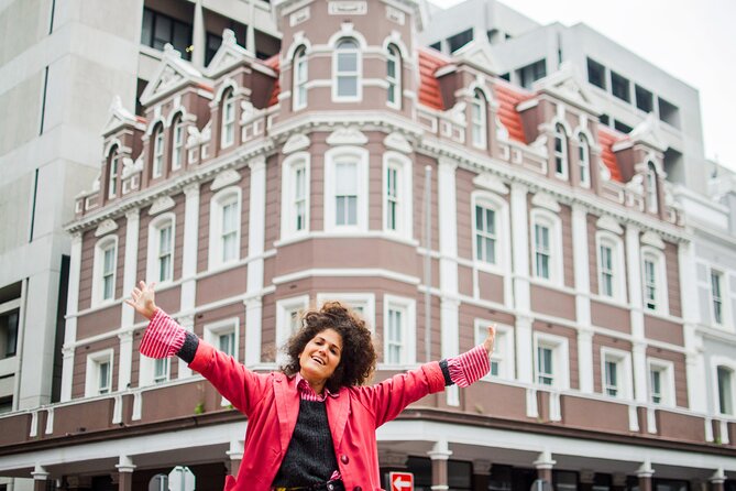 1 Hour Cape Town City Center Photoshoot Experience - Shared session group size, and how it affects the vibe