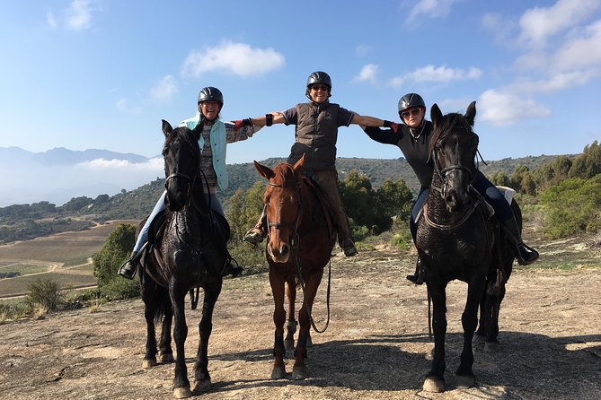 1h30m – Horse Trail - Terrain you will ride: mountain paths and tractor routes