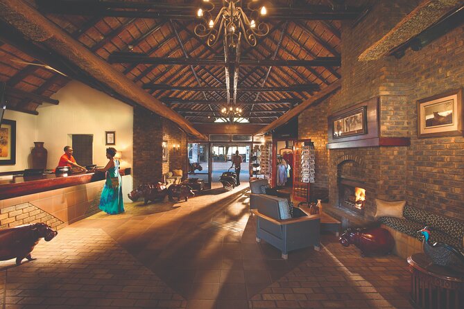 2 Day 4 Star Pilanesberg Safari - Day 1 Lodge Night: 4-Star Comfort After the Game Drives