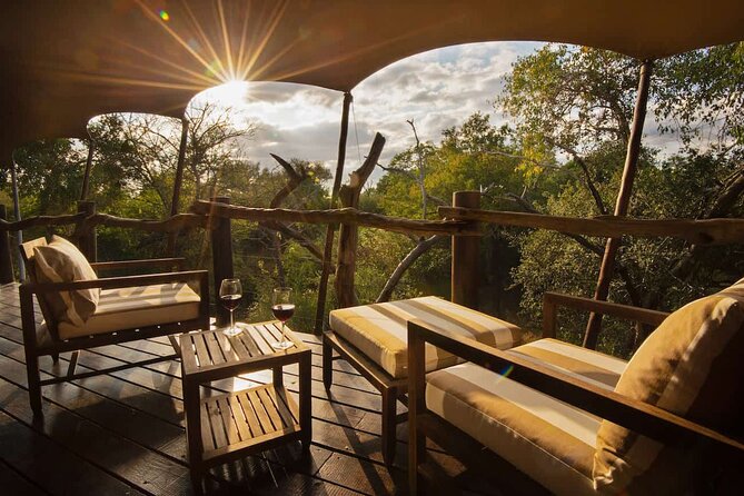 3 Day Kapama Buffalo Camp Safari - Day 2: Sunrise hot drinks and rusks, pool or River Lodge Spa time, then sunset safari