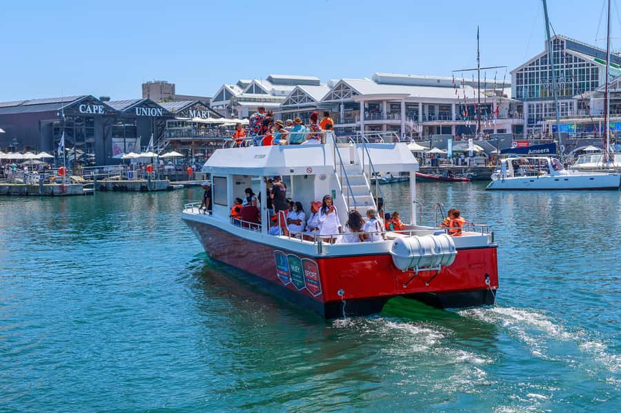 30min V&A Waterfront Harbour Cruise Cape Town - Finding the boat at Waterfront Boat Company, right by Sevruga