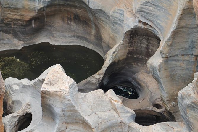 5Days Blyde River Canyon and Kruger National Park Overnight Tour and Safaris - Blyde River Canyon viewpoints: what to look for on God’s Window stops