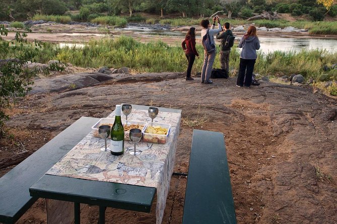 6 Day Lodge and Treehouse Kruger National Park Safari - Day 6: Motlala morning walk and the Blyde River Canyon Three Rondawels