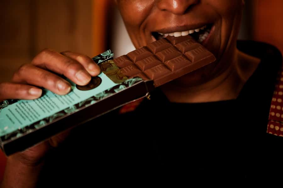 AFRIKOA Bean-to-Bar Chocolate Experience - The 12 steps, from fermenting to tempering