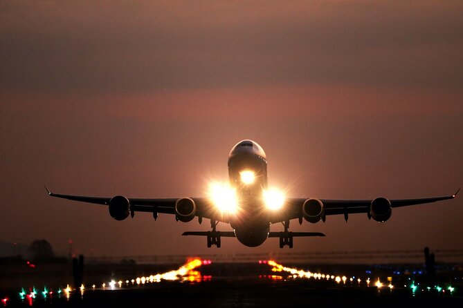 Airport Transfers - The included comfort: air-conditioning, Wi-Fi, and bottled water