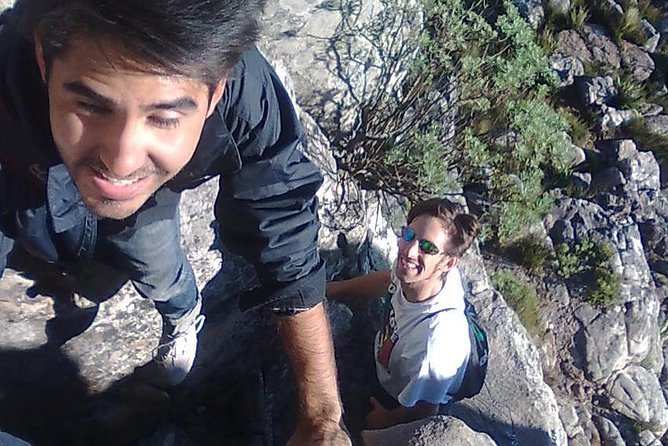 An exciting scramble on Table Mountain - Stops Along the Way: Off-the-Beaten-Track Viewpoints