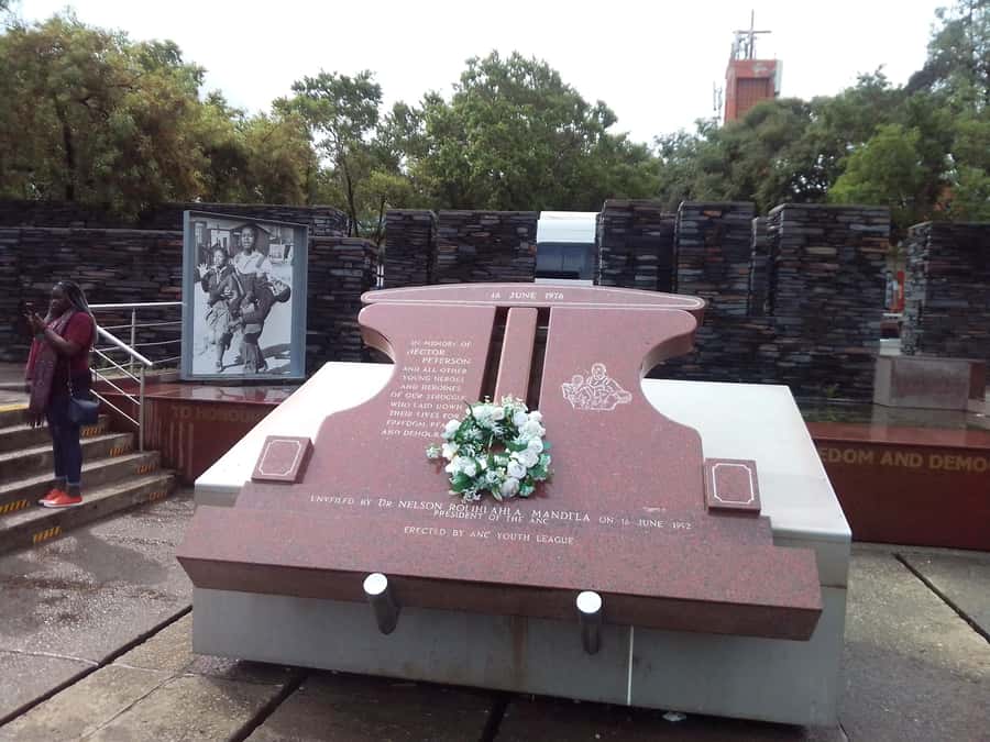 Apartheid museum and Soweto. 5 hours Private tour. - A One-Day, Five-Hour Plan That Puts Apartheid and Soweto Together