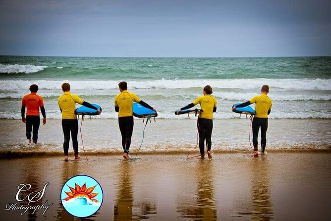 Beginner group surf lesson - Learning to surf fast, without losing the fun