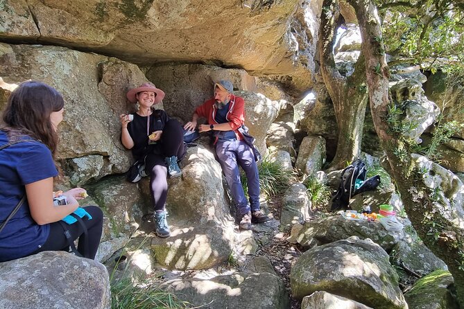 BEST of Table Mountain! Exhilarating Full-day Guided Hike - Starting in Camps Bay: Pipe Track Energy Before the Big Climb