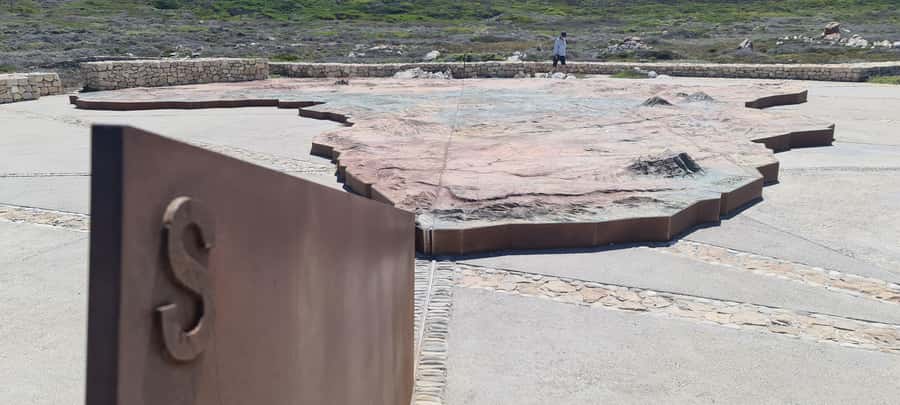 Cape Agulhas: Private Day Tour to Africa's Southernmost Tip. - Lunch near the Overberg: what to expect and what to order if it’s there