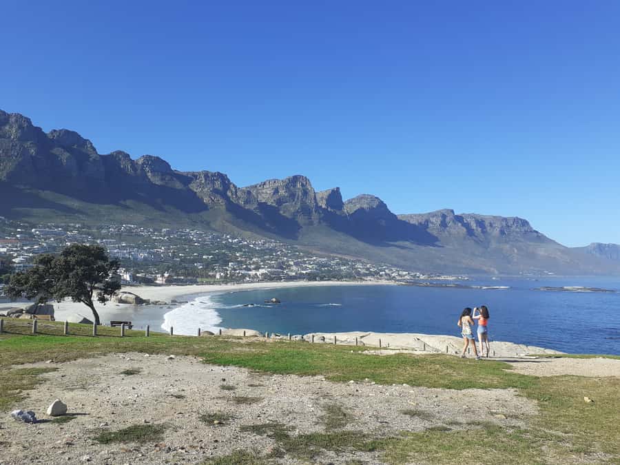 Cape of Good Hope: Sightseeing and African Penguins Tour - Simon’s Town lunch time: coastal choice, not a preset menu