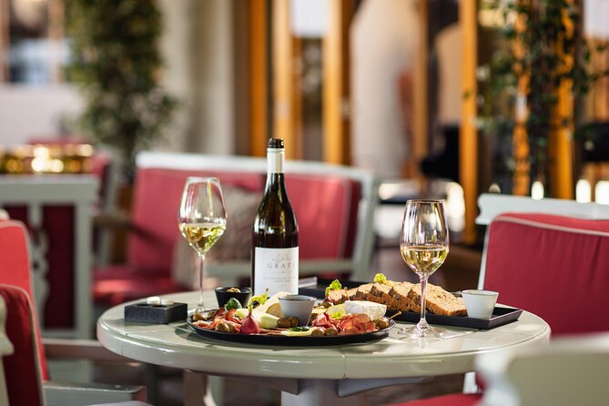 Cape Peninsula Helicopter Private Tour with Stellenbosch Wine Tasting & Lunch - From Your Hotel to the V&A Waterfront Helipad