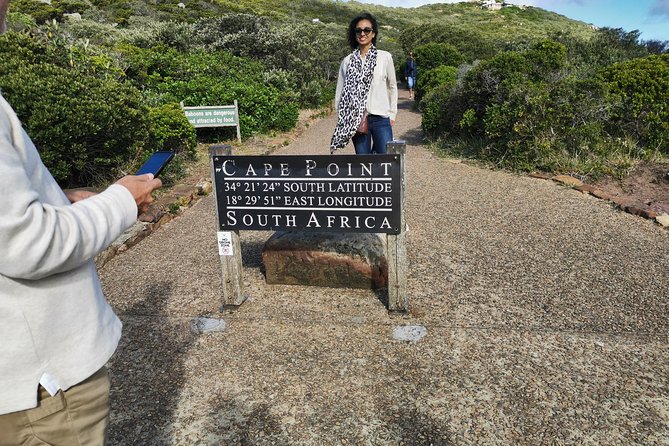Cape Point Tour, Penguins, v Signal Hill & Coalstal drive. Wifi - Chapmans Peak Drive photo stops: short but worth it
