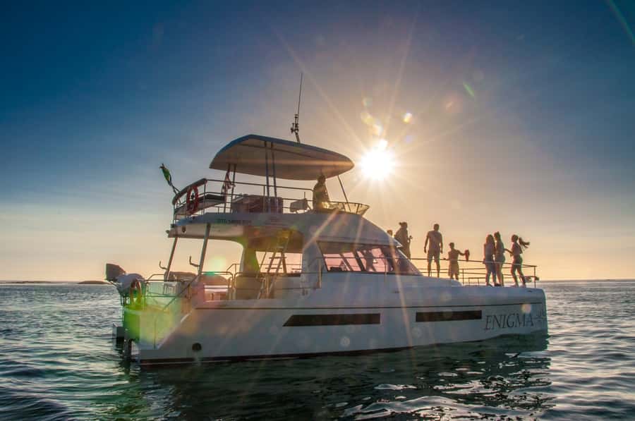 Cape Town: 1.5-Hour Luxury Sunset Cruise with Prosecco - Why this catamaran sunset feels more personal than big-boat cruises