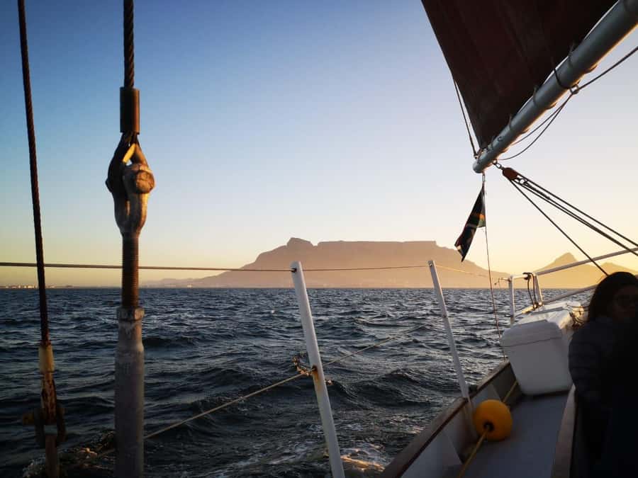 Cape Town: 1 Hour Table Bay Sailing Tour - Price and value: why $21 makes sense for this hour