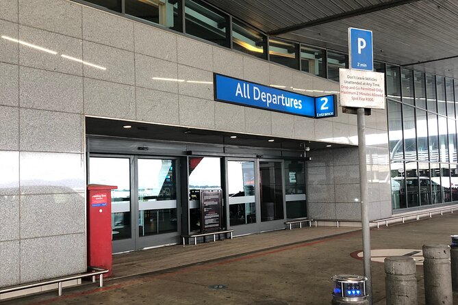 Cape Town airport transfer TO or FROM airport - Meeting your driver: how the handoff should work