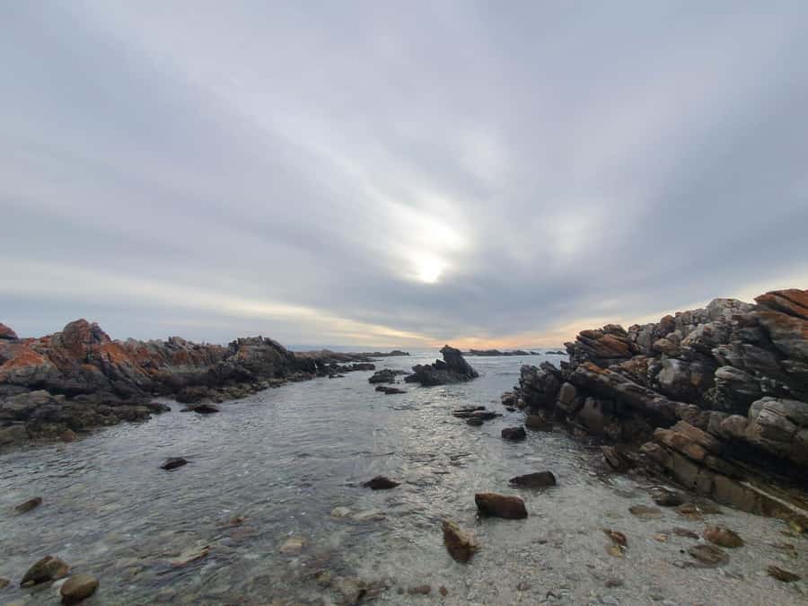 Cape Town: Cape Aghullas Van Tour with Hotel Pickup - The van ride through Khayelitsha and Somerset West