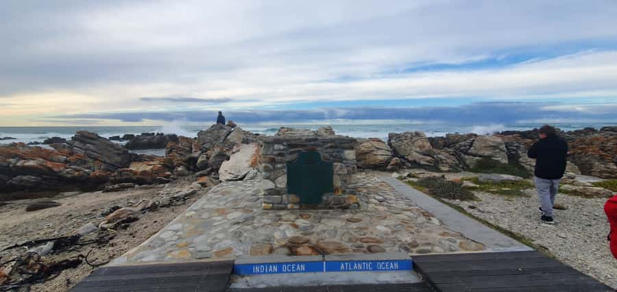 Cape Town: Cape Aghullas Van Tour with Hotel Pickup - Getting picked up, then letting the day run itself