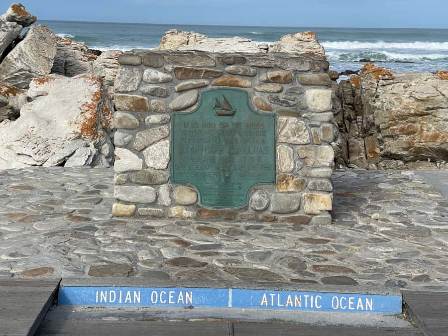 Cape Town: Cape Agulhas and Stony Point Penguin Tour - Key moments worth the long drive