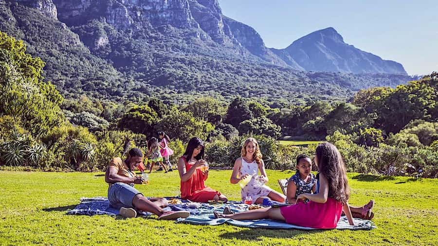 Cape Town: Full-Day Kirstenbosch, Bo-Kaap, and Penguins Tour - Getting Started in Cape Town: Adderley Street, Castle Grounds, and Mandela’s Story