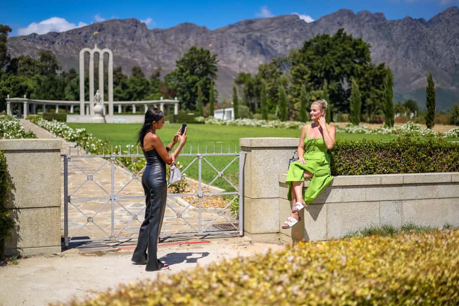 Cape Town: Full-Day Wine Tasting Tour with Wine Tram - Franschhoek Wine Tram: how the 2-stop plan works on the rails