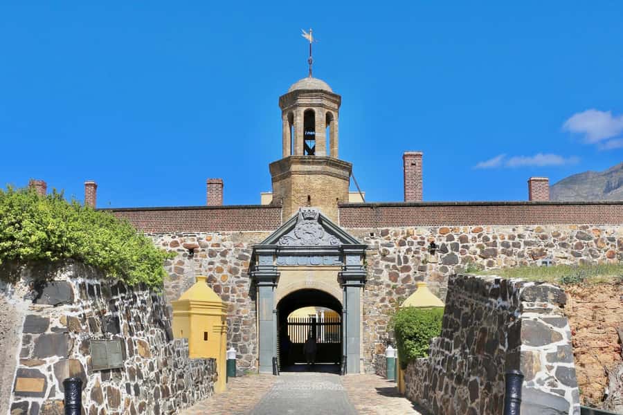 Cape Town: Guided Half-Day City Tour with Table Mountain - Camps Bay and Clifton: Drive-by Views That Matter