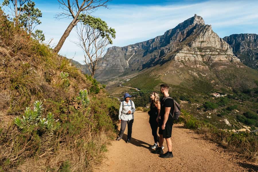 Cape Town: Guided Lion's Head Hike at Sunrise or Sunset - Views that land hard: Atlantic, Table Mountain, Robben Island, and the Twelve Apostles