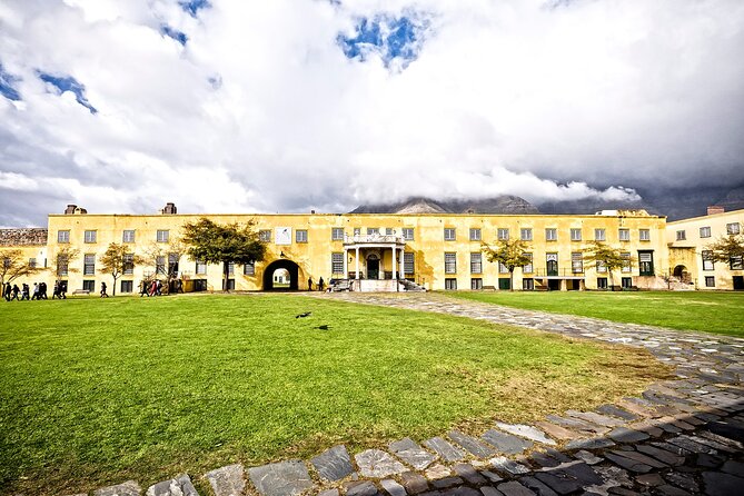 Cape Town Half Day City Tour - Castle of Good Hope: Star Fort Thinking Meets Cape Town Military Life