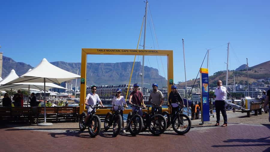 Cape Town: Half-Day e-Bike City Tour - V&A Waterfront and Camps Bay: views, energy, and traffic reality
