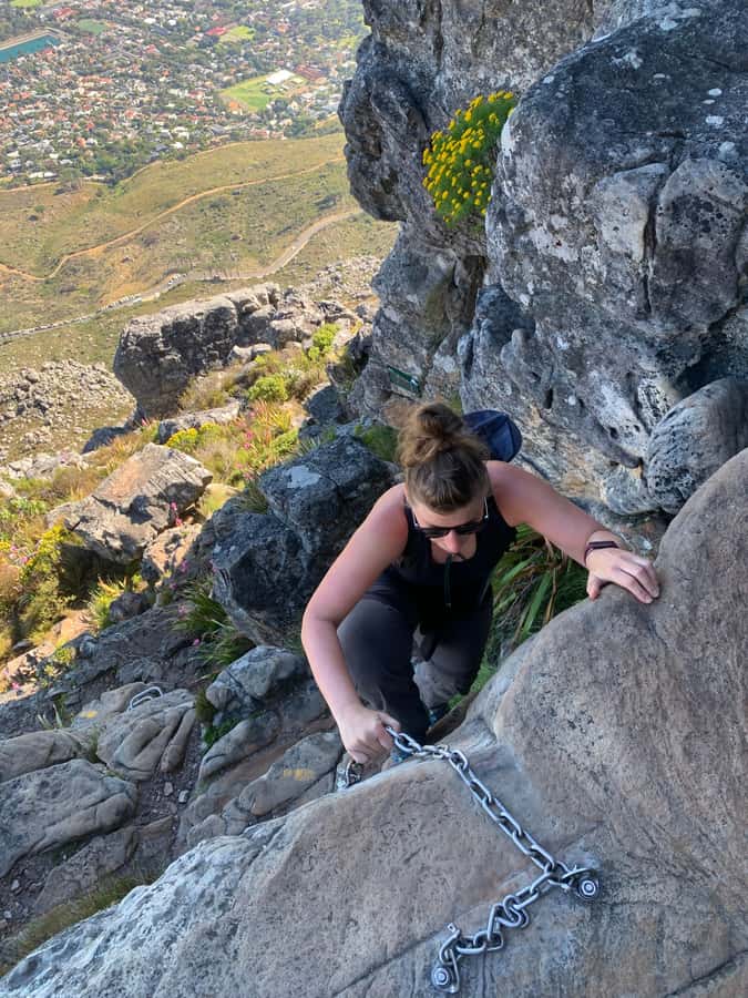 Cape Town: Half-Day India Venster Hike on Table Mountain - That Venster buttress photo moment, plus the quick scramble coaching