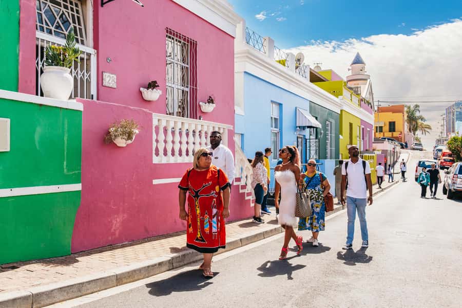 Cape Town: Half-Day Walking City Tour and African Lunch - Walking Cape Town with purpose, not just pictures