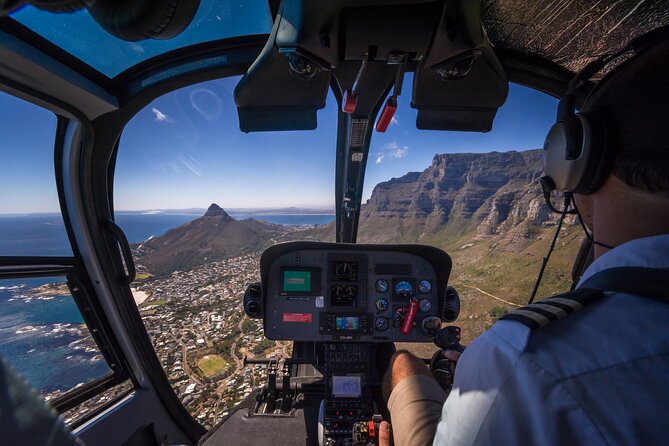 Cape Town Helicopter Tour: City Hopper - From the Harbor Over Cape Town’s Waterfront District