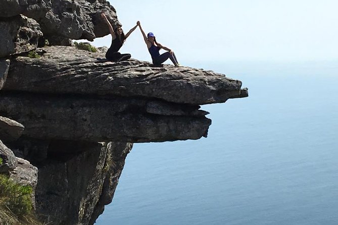 Cape Town: Kasteelspoort Hike on Table Mountain - Kasteelspoort start in Bakoven, Camps Bay style
