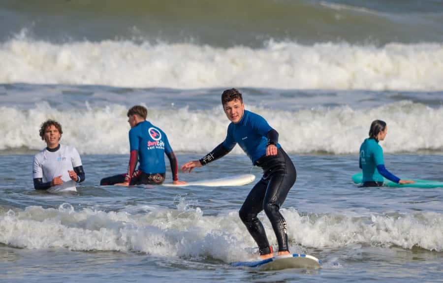 Cape Town:Learn to surf with the best view of Table Mountain - The 90-Minute Flow, From Board Handling to Your First Wave Skills