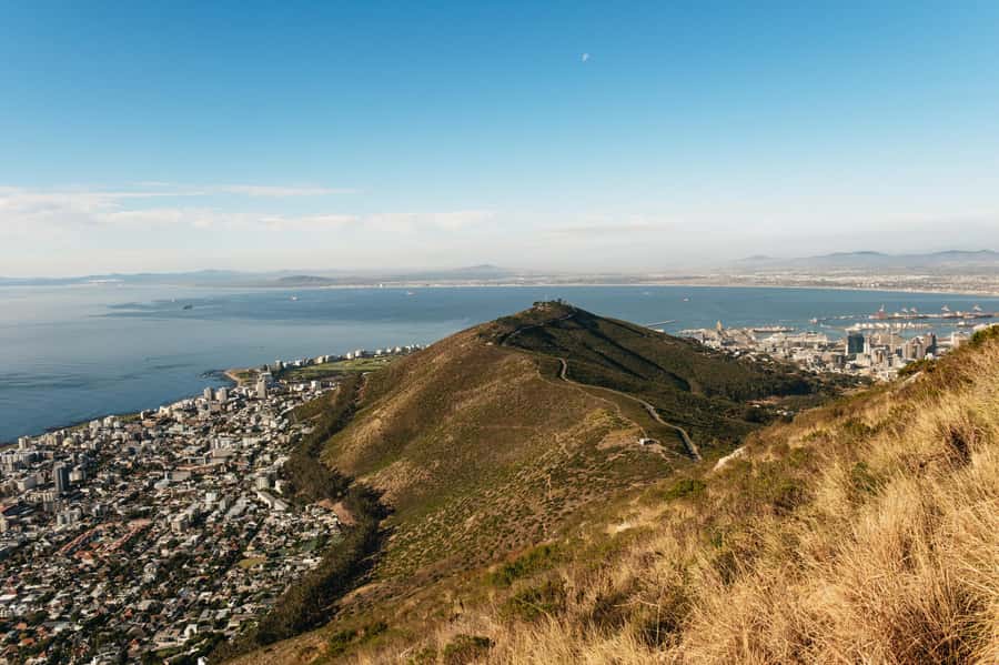 Cape Town: Lion's Head Guided Hike at Sunset - Photo Stop and Upward Momentum: When the Sky Starts Changing