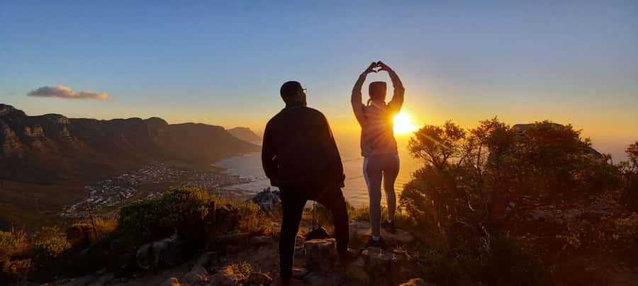 Cape Town: Lion's Head Sunrise with coffee or Sunset Hike - From Signal Hill Car Park to Silver Leaf Groves: Getting Onto the Right Trail