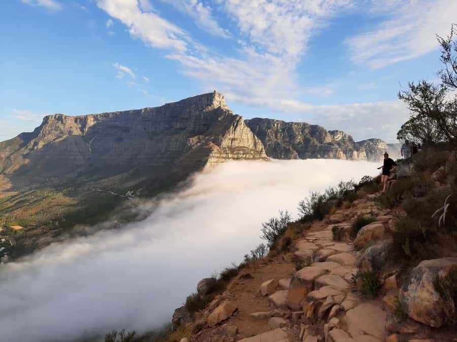 Cape Town: Lion's Head Sunrise with coffee or Sunset Hike - Summit Moment: The 360 Photo Spot and a Less Chaotic Way to Enjoy It