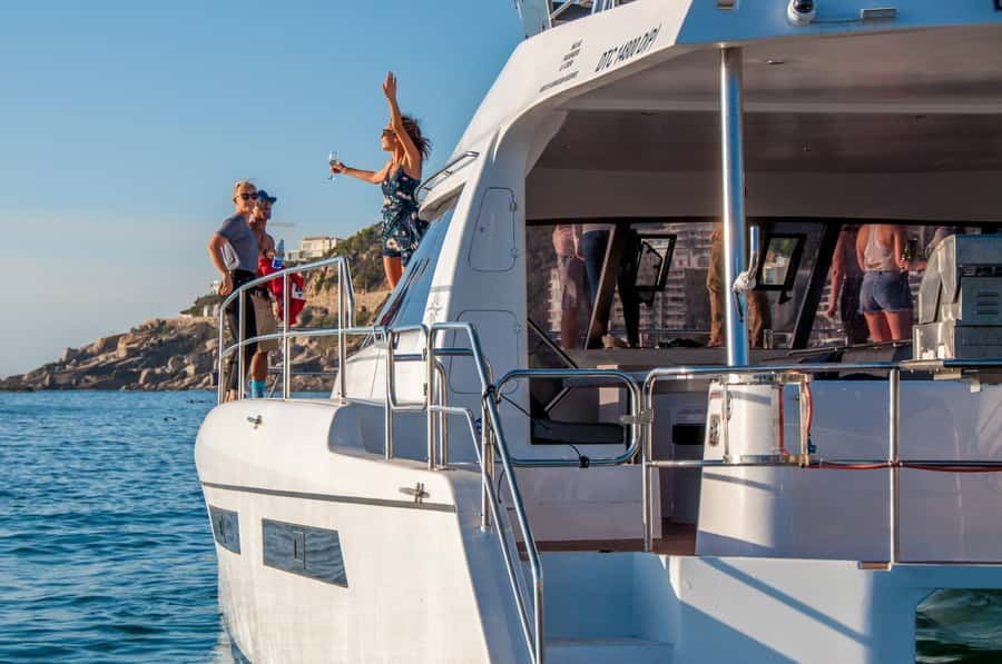 Cape Town: Morning Prosecco Cruise & Mimosa Breakfast - Morning Prosecco on a Cape Town Catamaran: what the 60 minutes feels like