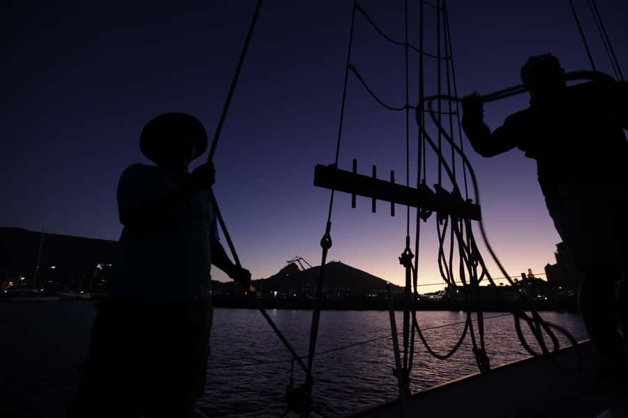 Cape Town: New Year's Eve Fireworks Cruise - Sailing from the V&A Waterfront to Granger Bay at New Year’s Eve