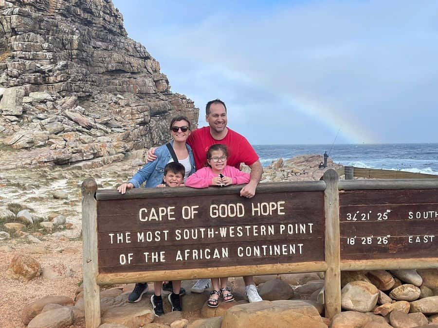 Cape Town: Penguins & Cape of Good Hope Day Tour with Pickup - Hout Bay harbor and the optional Duiker Island seal cruise