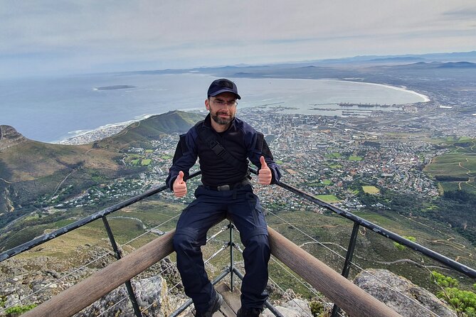 Cape Town: Platteklip Gorge Half-Day Hike on Table Mountain - A small-group hike with a guide who explains what you are seeing