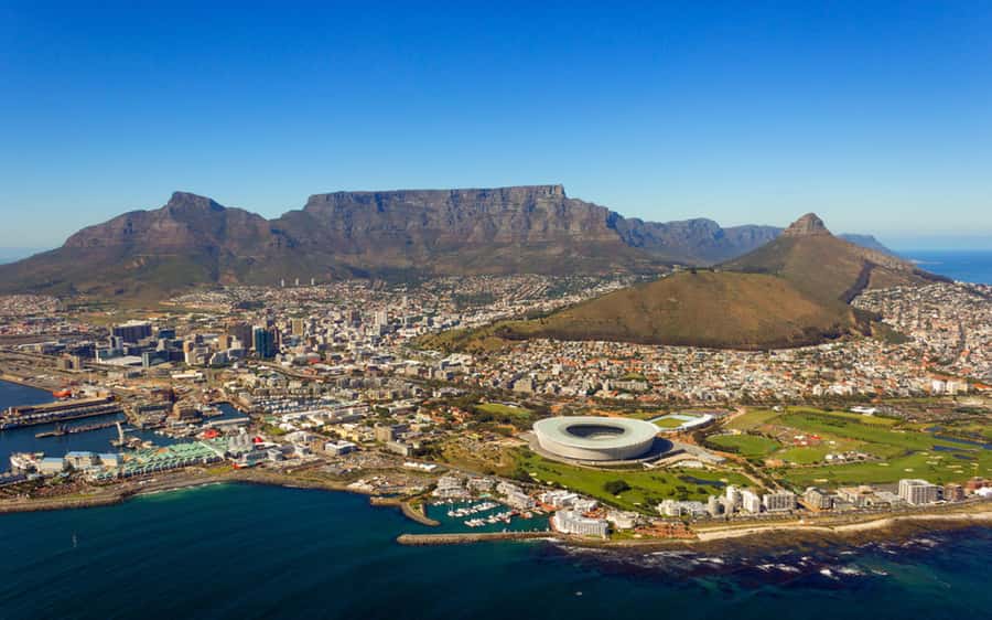 Cape Town: Private Robben Island Half-Day Tour with Pickup - Victoria and Alfred Waterfront break: photos and a breather