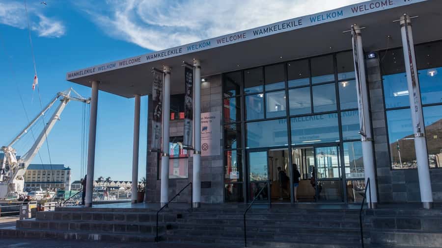 Cape Town: Private Robben Island Half-Day Tour with Pickup - Time plan and group size: half-day that still feels complete