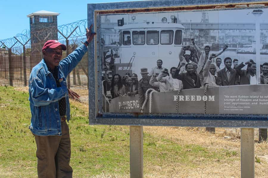 Cape Town: Robben Island Guided Tour ticket & guided tour - Getting There: Nelson Mandela Gateway to the Ferry Ride