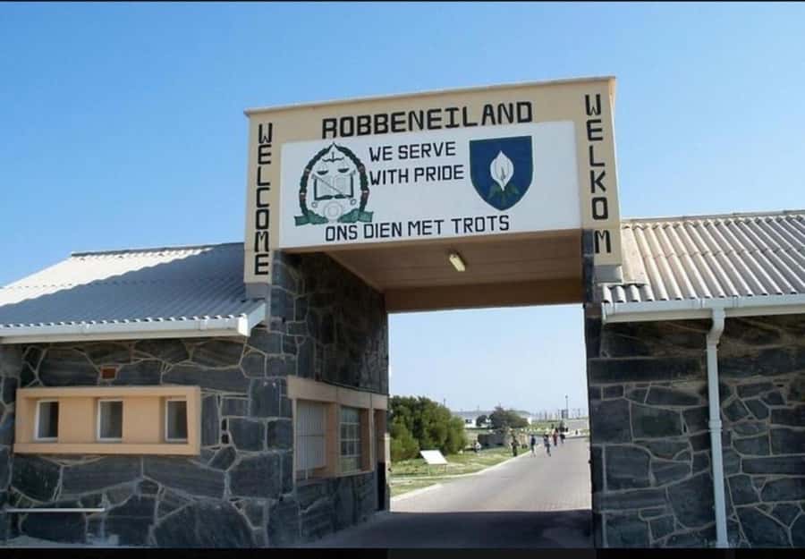 Cape Town: Robben Island Tour Tickets and V&A Waterfront - Who this tour fits best