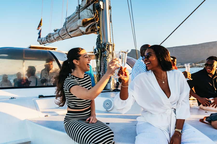 Cape Town: Sunset Catamaran Cruise on Table Bay with Bubbles - Milnerton Lighthouse: The Coastline Stop That Sets the Mood