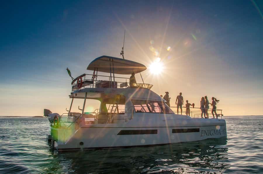 Cape Town: Sunset Champagne Cruise and 3-Course Dinner - Champagne on Deck, Music On, and the Real Cape Town Evening Vibe