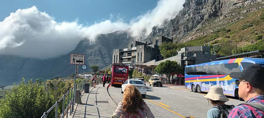 Cape Town: Table Mountain Cable Car Ticket - Amenities on the mountain: what to expect on-the-ground