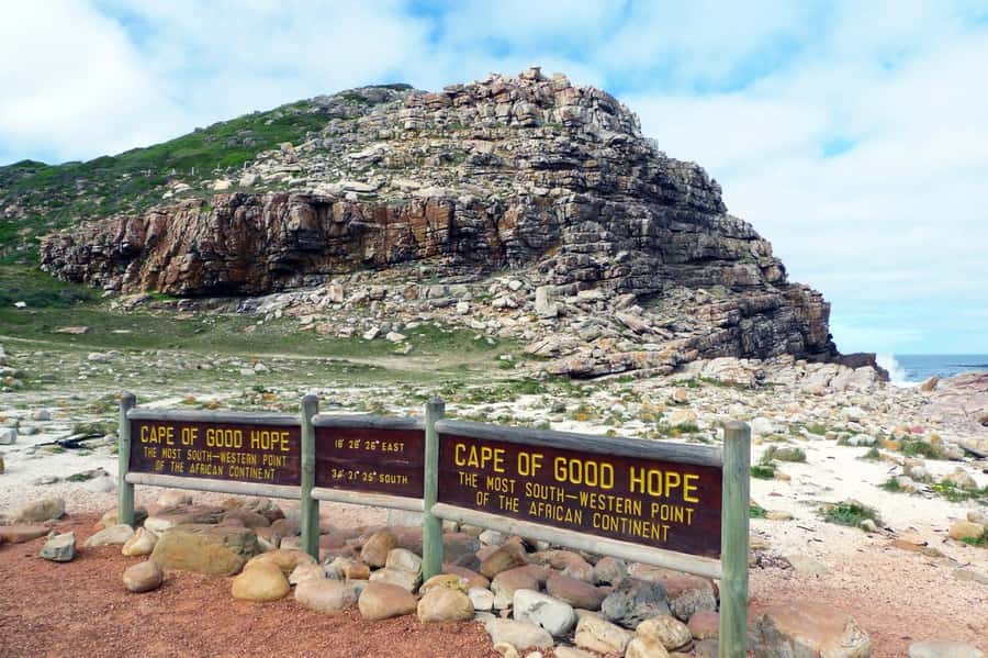 Cape Town: Table Mountain & Cape of Good Hope Full-Day Tour - Boulders Beach penguins: how to watch the colony without crowding it